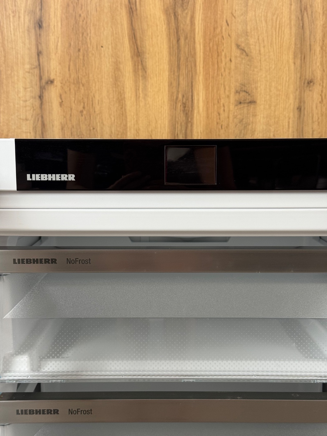 Liebherr IENG 3954