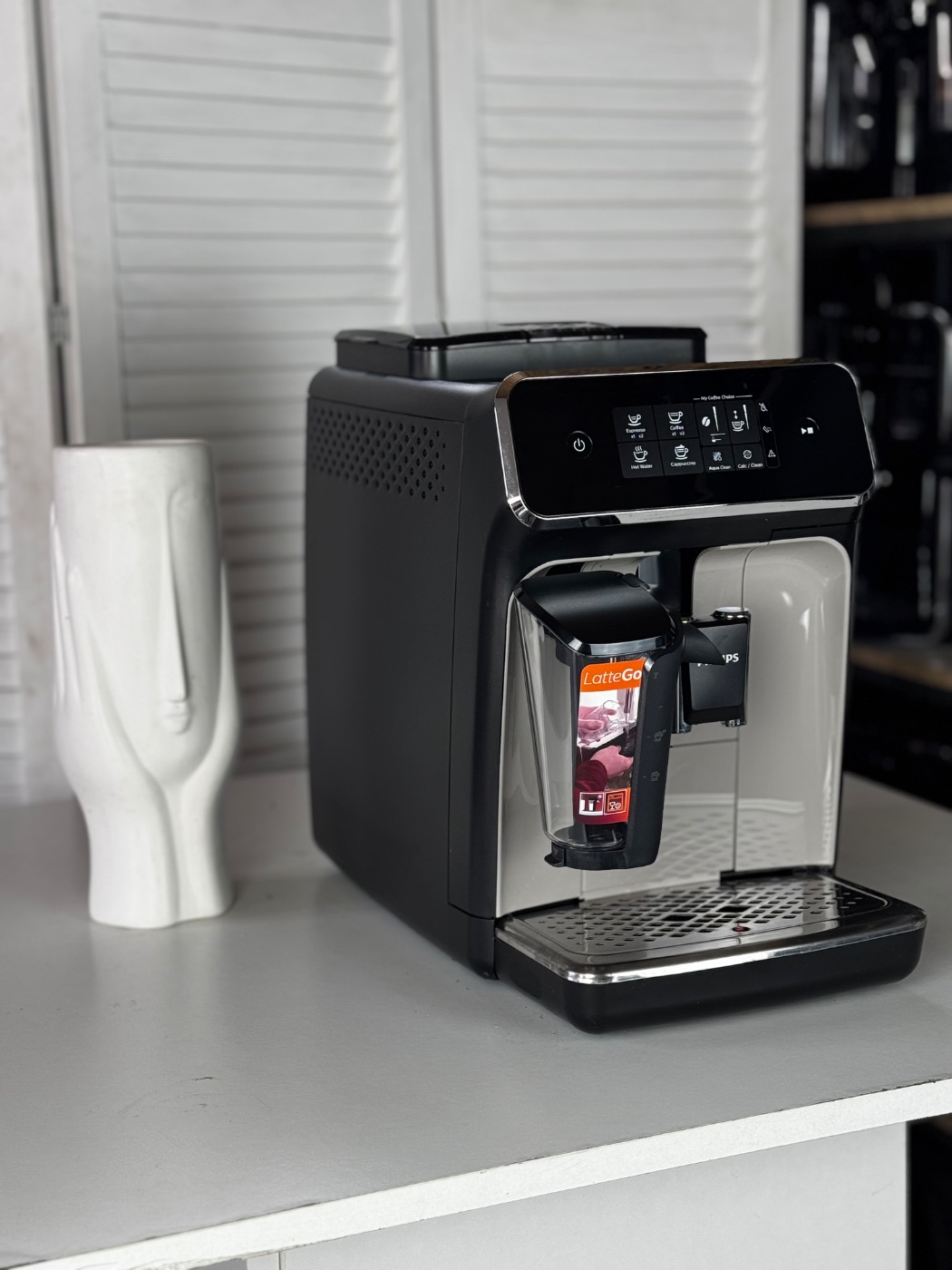 Philips б/у Series 2200 LatteGo (EP2235/40)