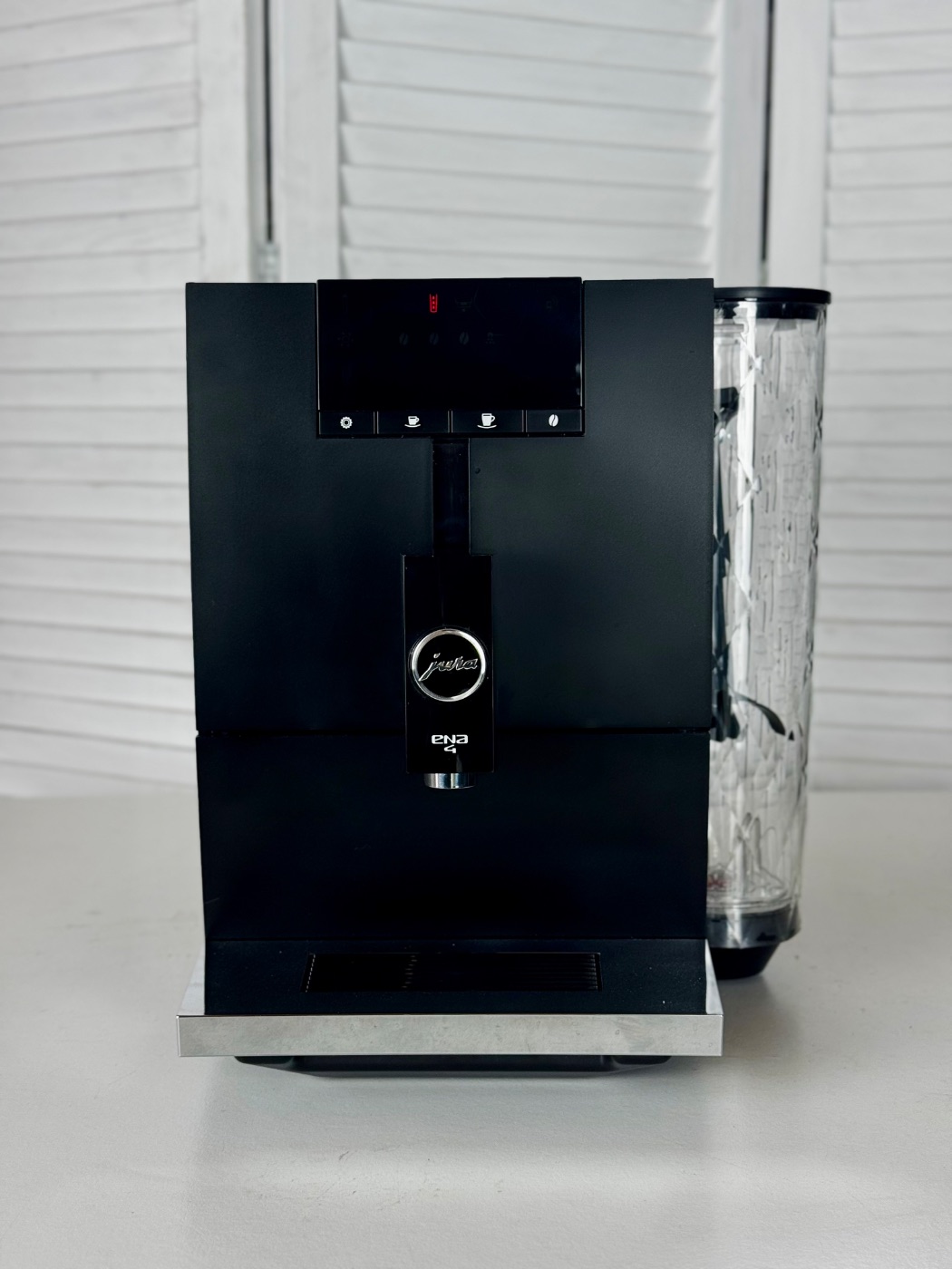 Jura б/у ENA 4 Full Metropolitan Black