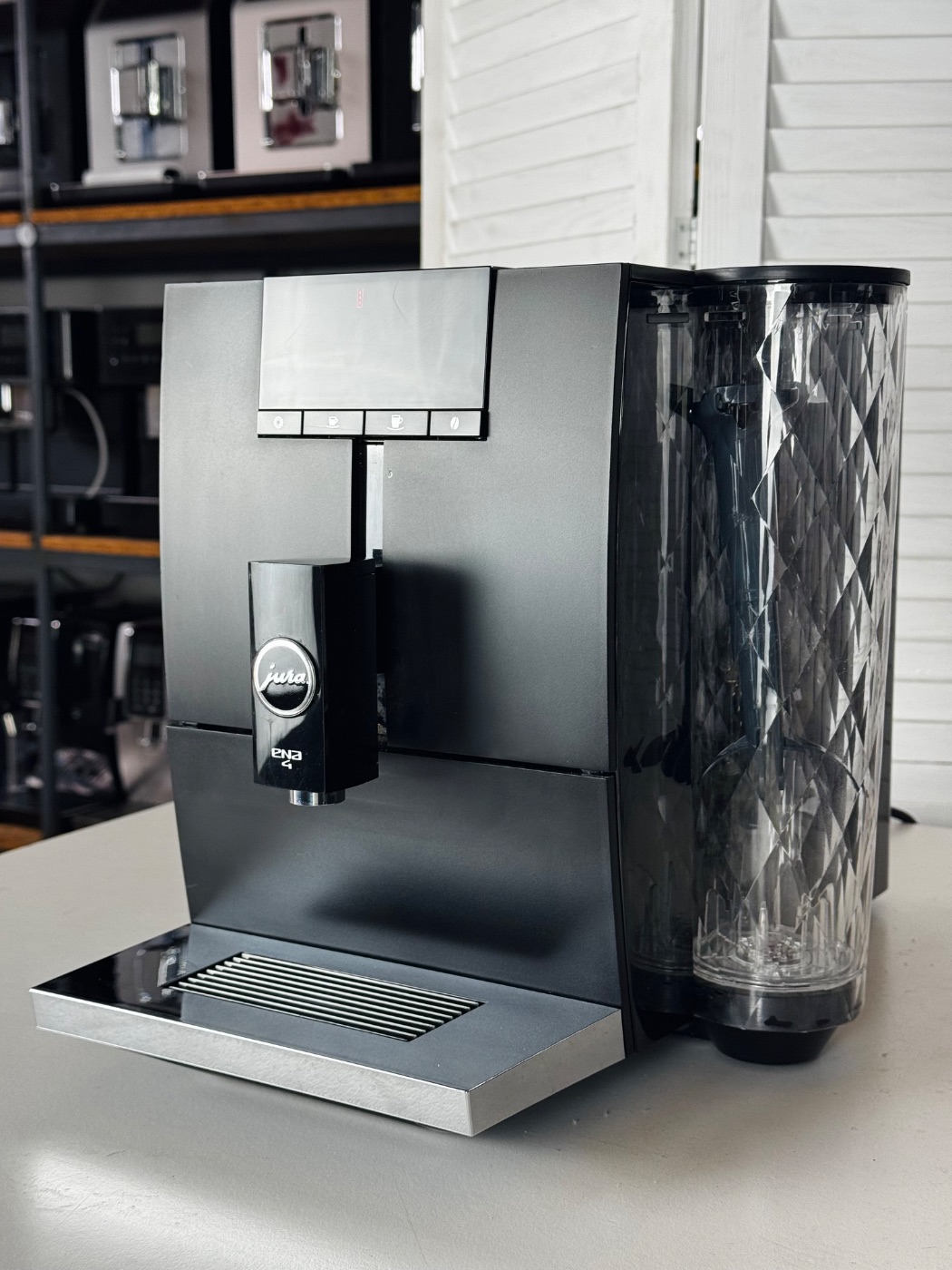 Jura б/у ENA 4 Full Metropolitan Black