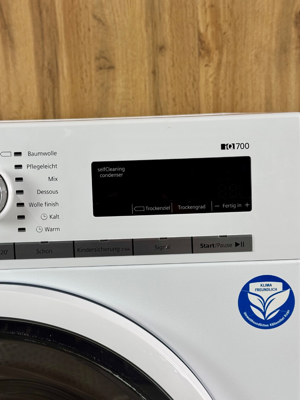 Siemens iQ700 (WT47W561/08)