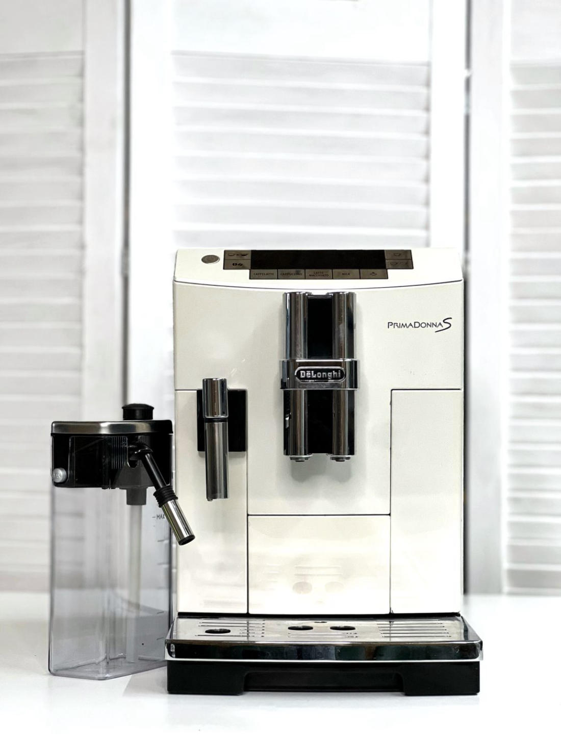 DeLonghi б/у ECAM26.455.WB (PrimaDonna S)