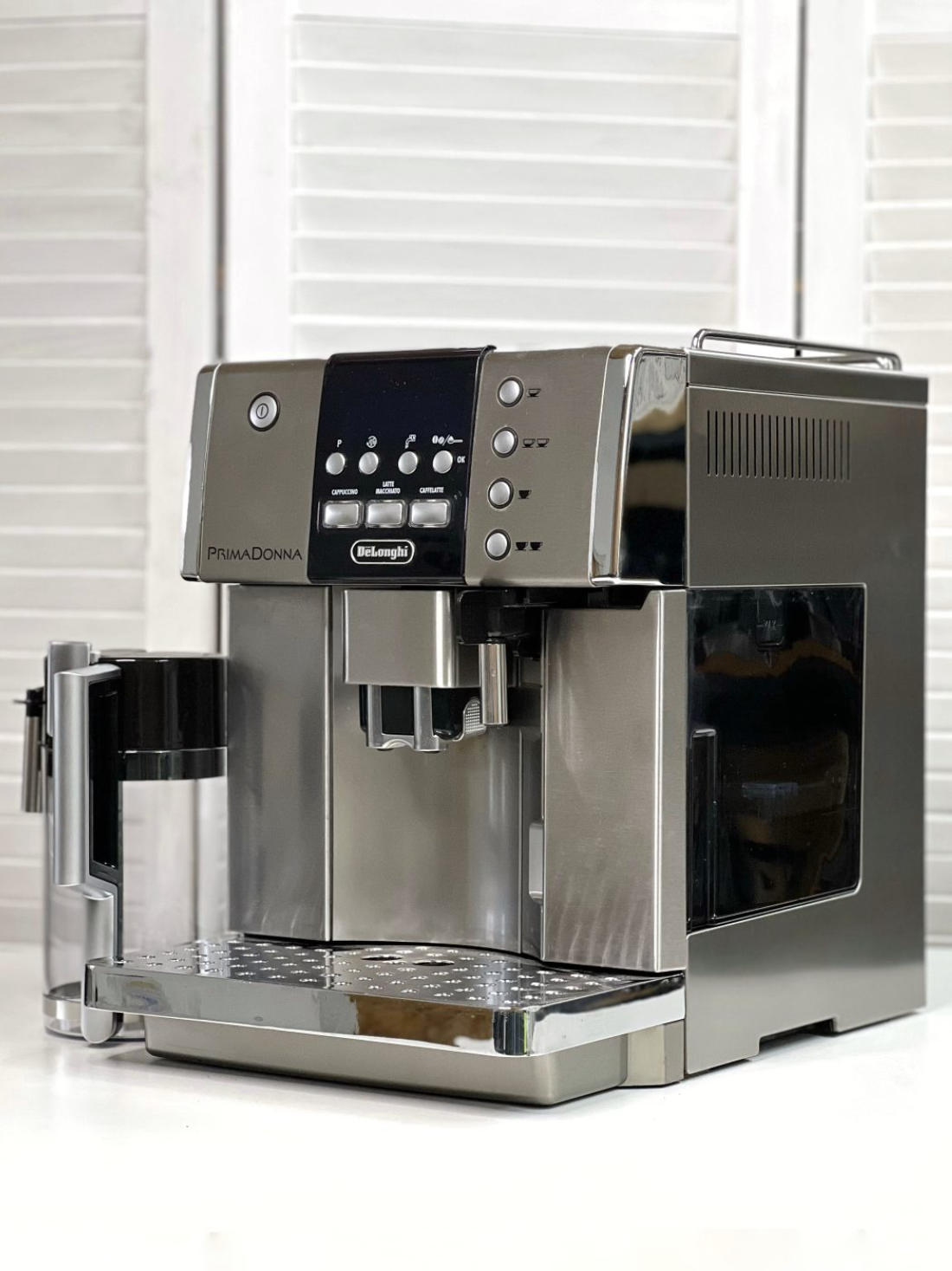 DeLonghi б/у ESAM6600 (PrimaDonna Avant)