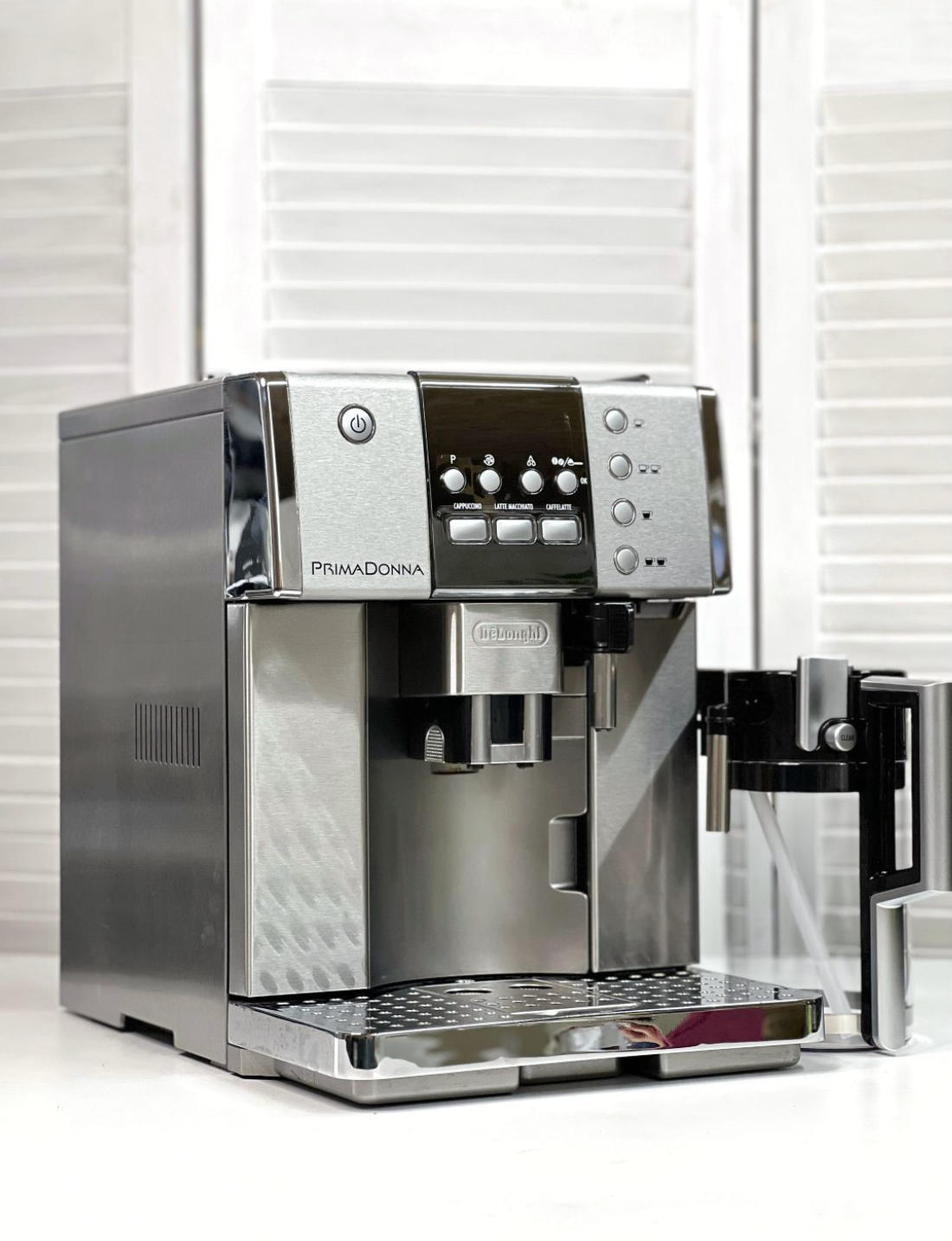 DeLonghi б/у ESAM6620 (PrimaDonna Avant)