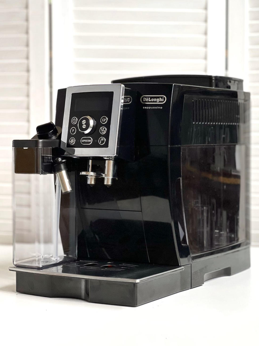 DeLonghi б/у ECAM23.466.B