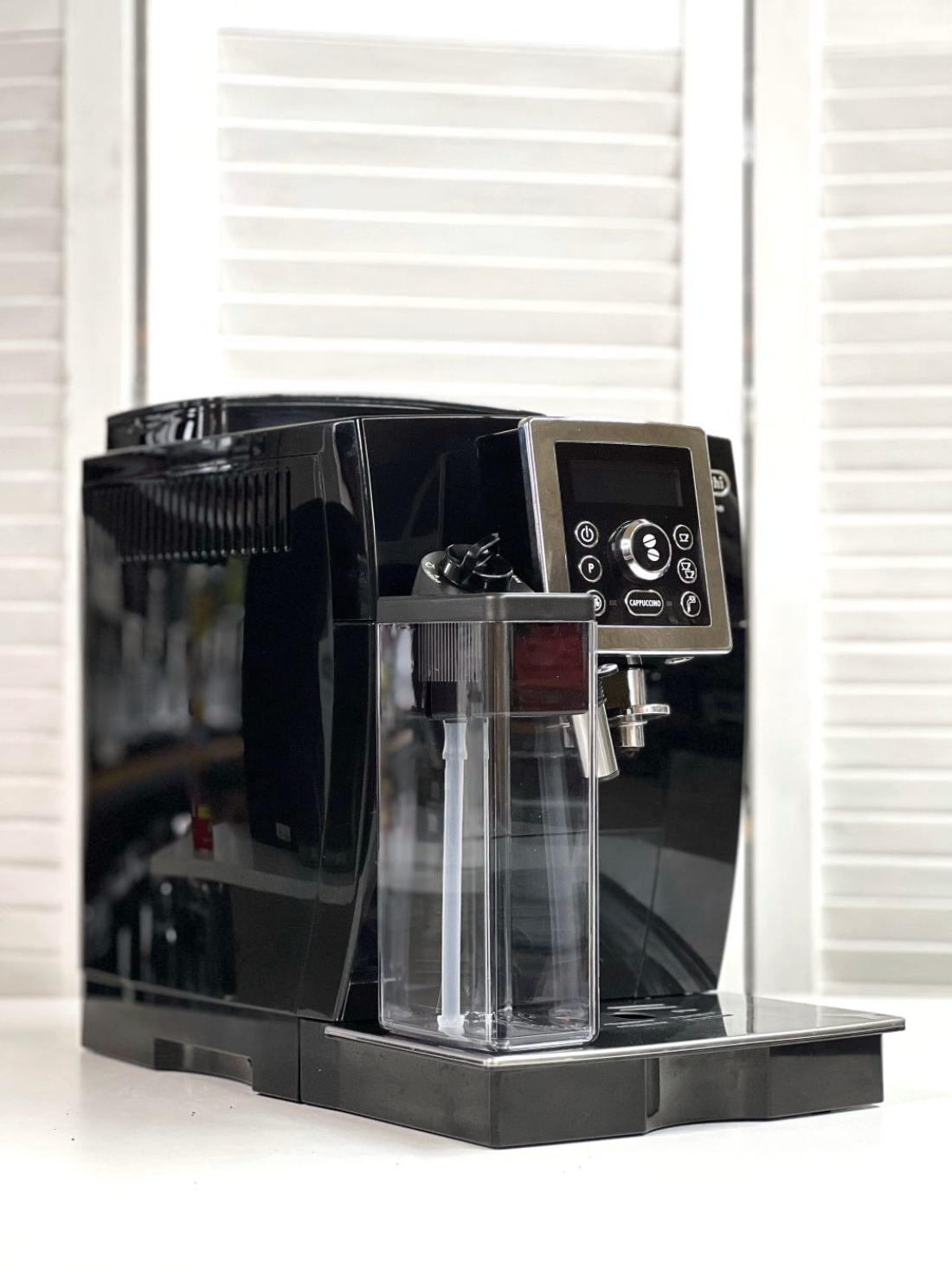 DeLonghi б/у ECAM23.466.B