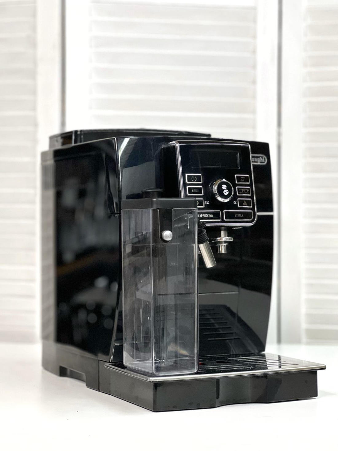 DeLonghi б/у ECAM25.457.B (Magnifica S Smart)