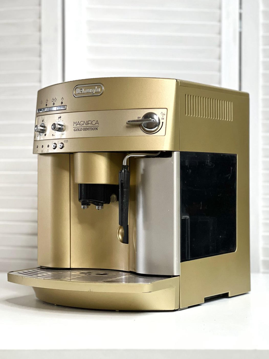 DeLonghi б/у ESAM3200.GD (Magnifica)