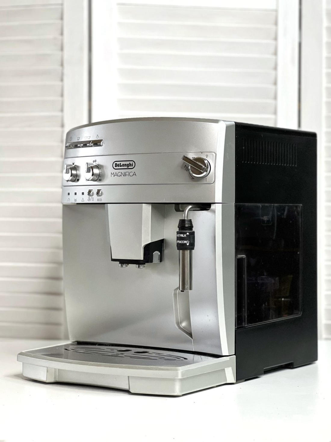 DeLonghi б/у ESAM03.120.S (Magnifica S)
