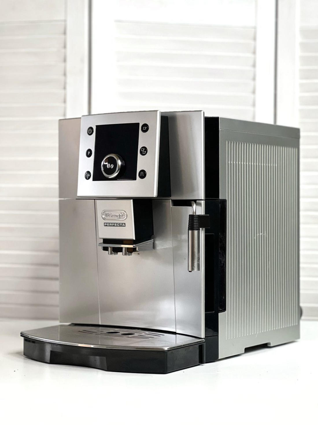 DeLonghi б/у ESAM5400.S