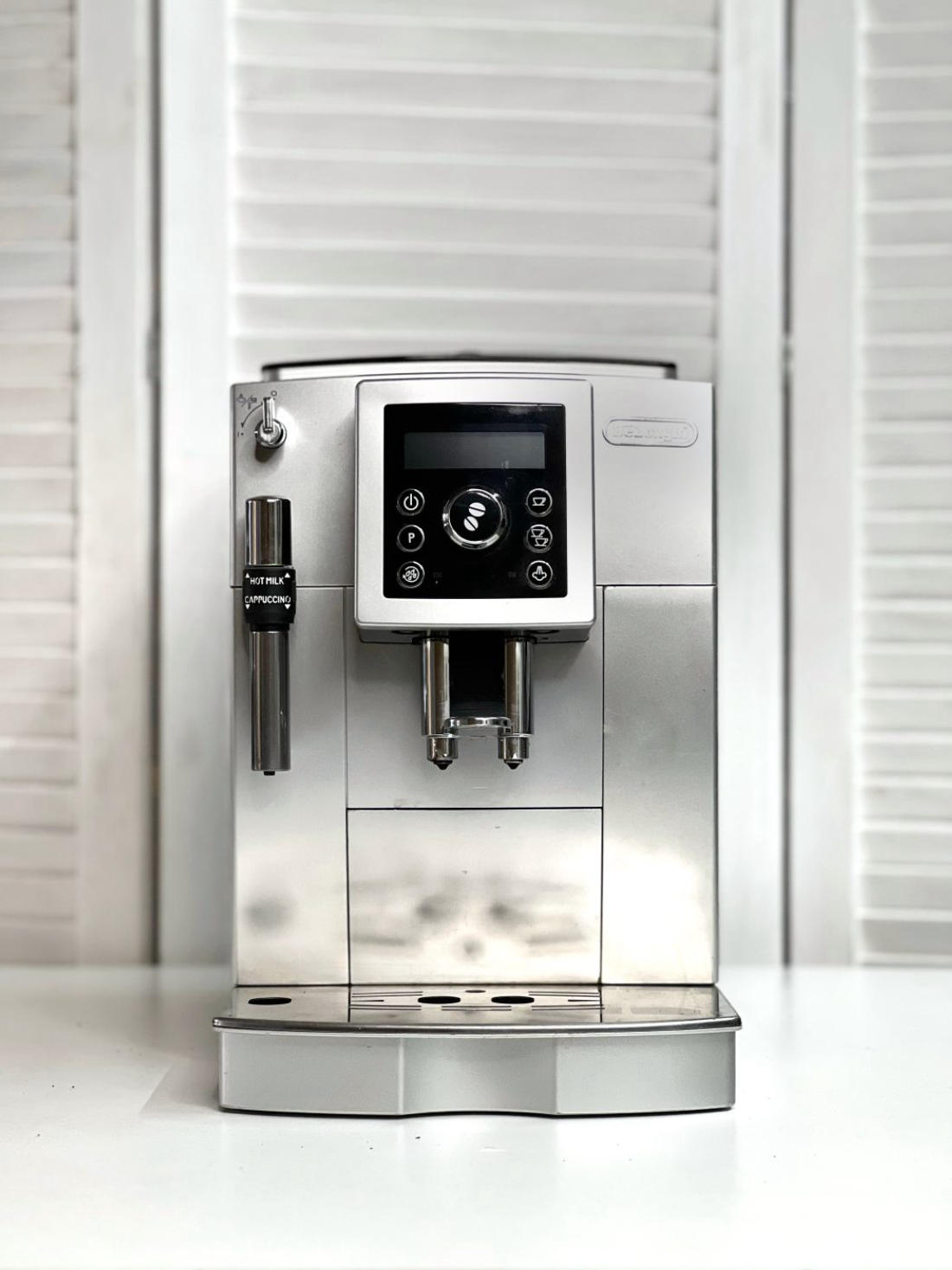DeLonghi б/у ECAM23.420.SB