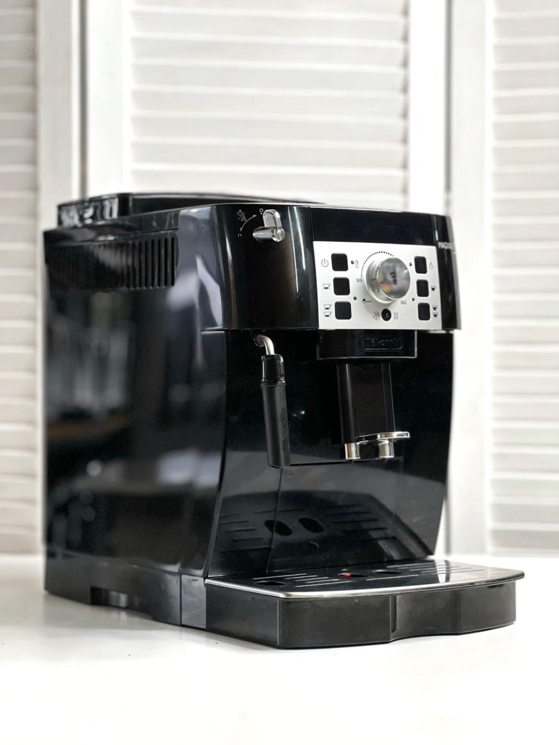 DeLonghi б/у ECAM22.110.B (Magnifica S)