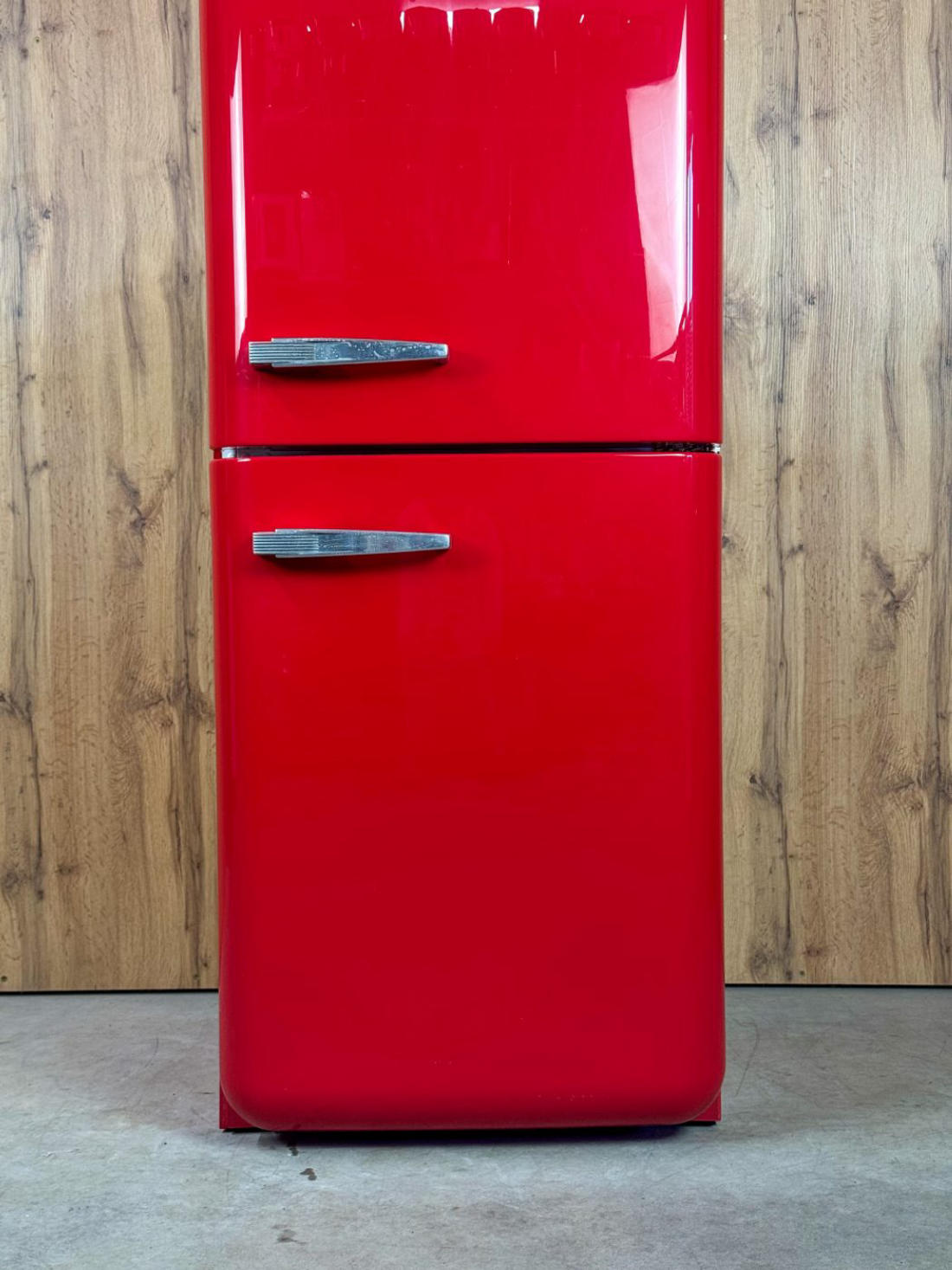Smeg б/у FAB32RR1 (ретро, червоний)